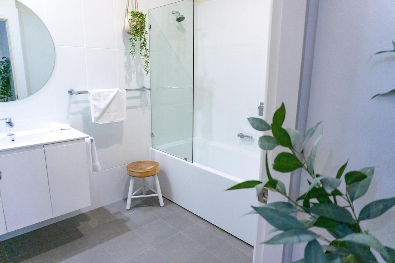 Port Stephens Koala Sanctuary Hotell One Mile Exteriör bild